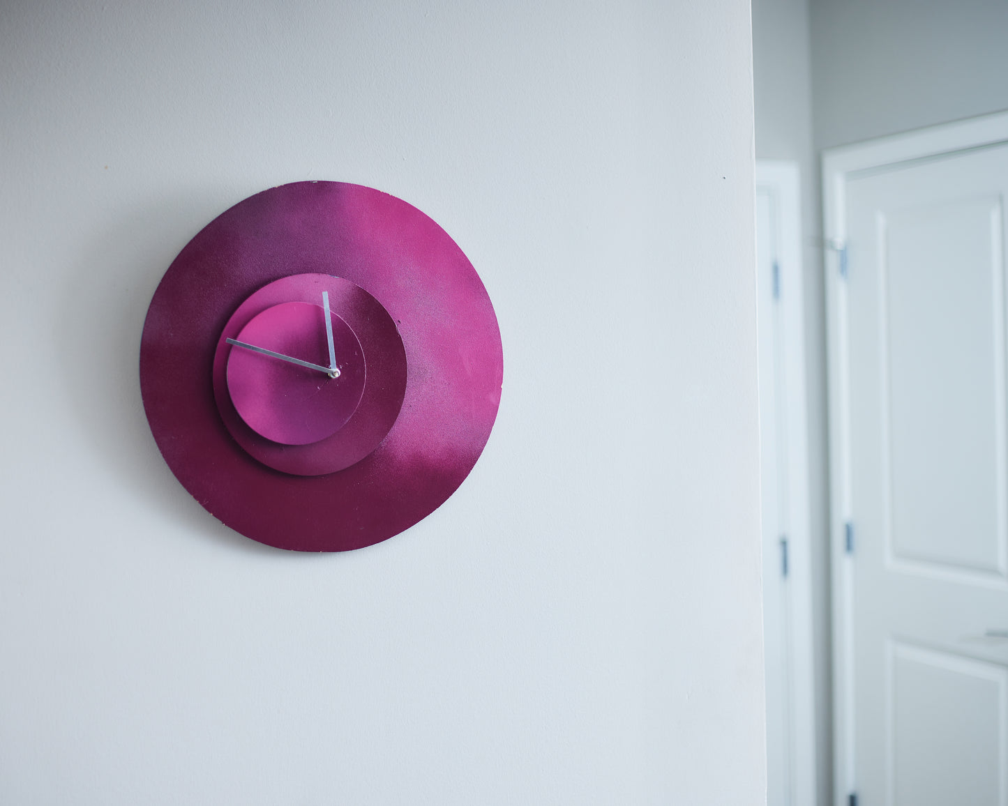 Retro Modern Wall Clock | Timeless Style for Any Space